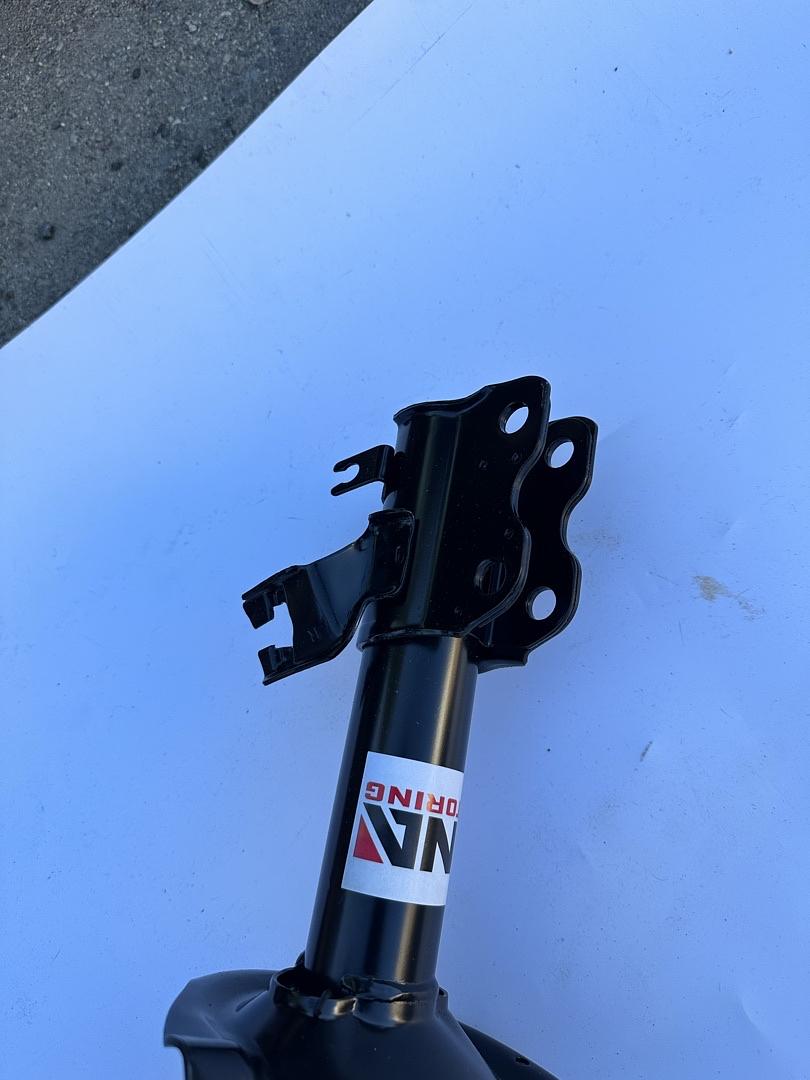 FRONT RIGHT SHOCK ABSORBER 01-04 NISSAN MAXIMA/INFINITI I35