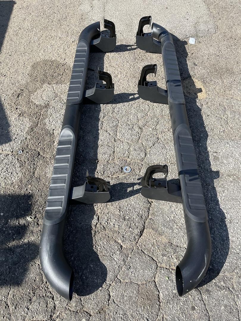 Gm # 07-18 chevy silverado / gmc sierra extended cab black original oem running boards