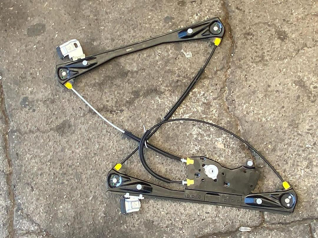 FRONT RIGHT PASSENGER SIDE POWER WINDOW REGULATOR W/O MOTOR ASSEMBLY COMPATIBLE WITH 2003-2007 FOCUS
