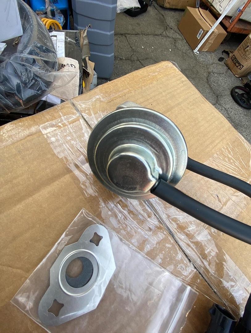 FACTORY STYLE EGR VALVE COMPATIBLE 95-00 STRATUS / CIRRUS 2.5L , 96-00 SEBRING 2.5L