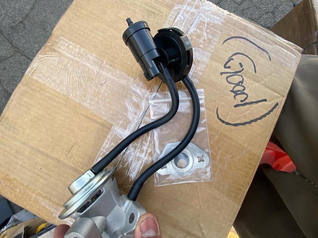 FACTORY STYLE EGR VALVE COMPATIBLE 95-00 STRATUS / CIRRUS 2.5L , 96-00 SEBRING 2.5L