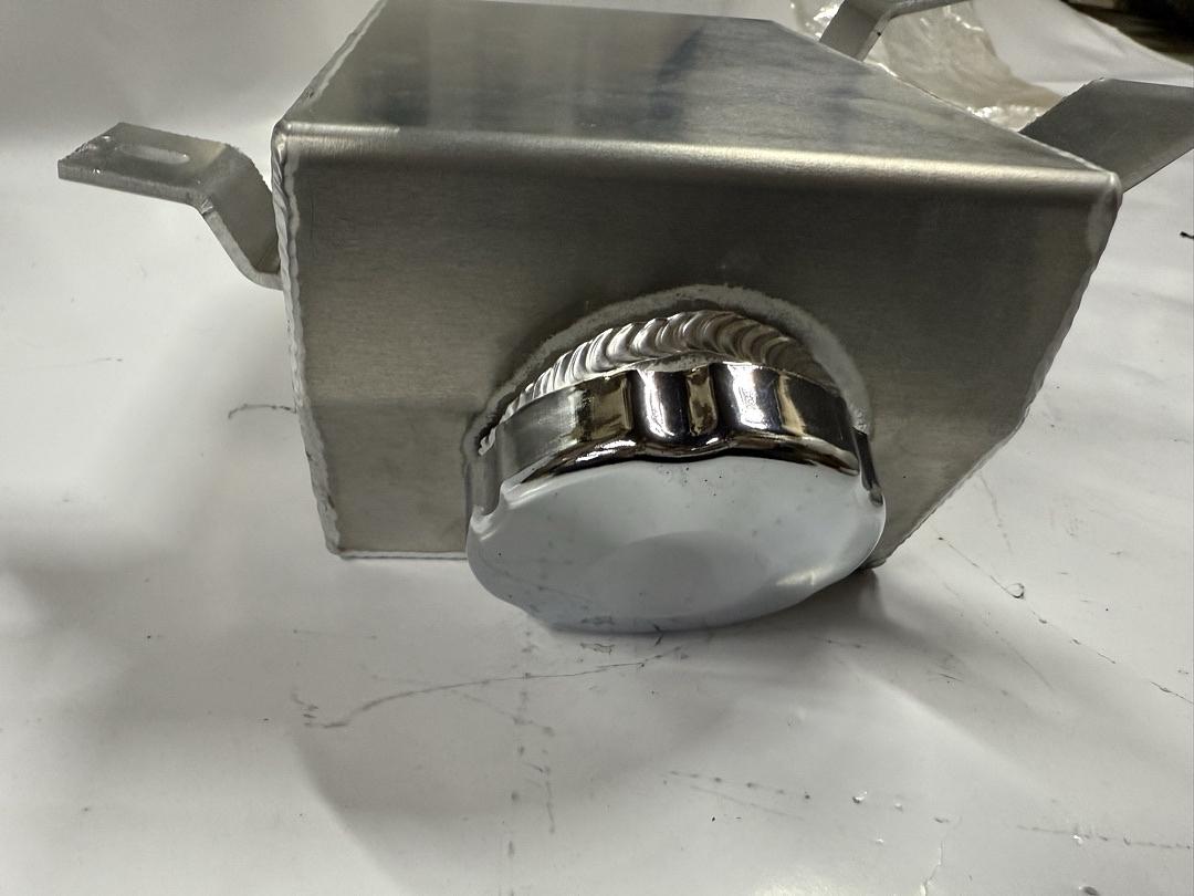 81-95 JEEP WRANGLER CJ5/CJ7 ALUMINUM COOLANT EXPANSION OVERFLOW TANK