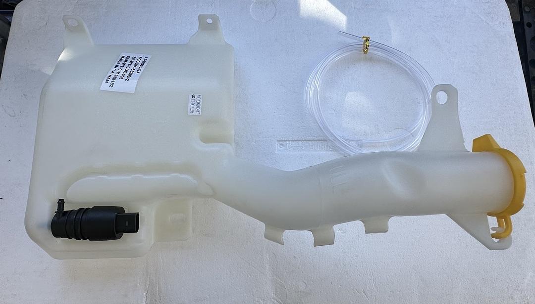 08-14 DODGE AVENGER WINDSHIELD WASHER RESERVOIR TANK BOTTLE W/ FLUID PUMP