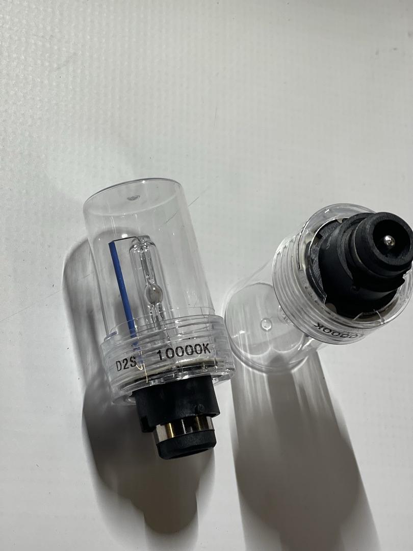 D2S 10000K PAIR OF HID BULBS (BULBS ONLY NO BALLAST)