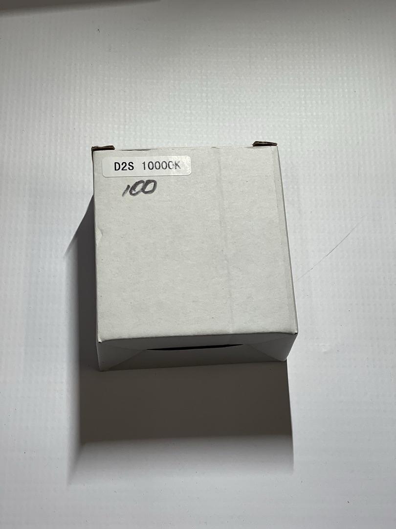 D2S 10000K PAIR OF HID BULBS (BULBS ONLY NO BALLAST)