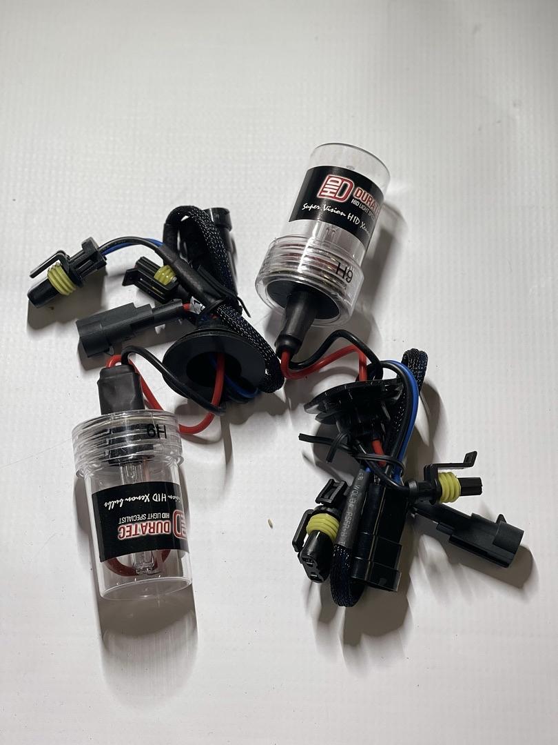 H9 10000K PAIR IF HID BULBS (BULBS ONLY NO BALLAST)