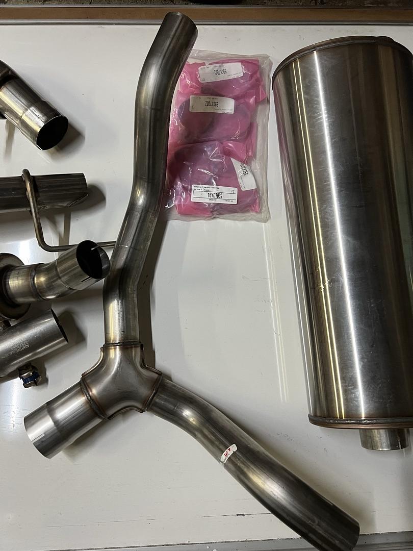 84460756 | Genuine GM Exhaust Muffler Kit 2023 escalade cadillac 6.2L fits all GM 2019-2024 with 6.2L engines. Not shippable