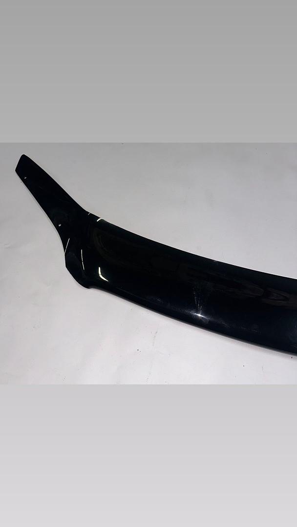 94-05 CHEVY S10 BLACK BUG DEFLECTOR