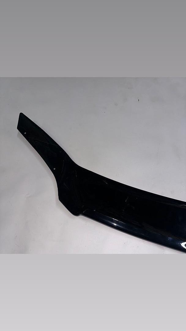 94-05 CHEVY S10 BLACK BUG DEFLECTOR