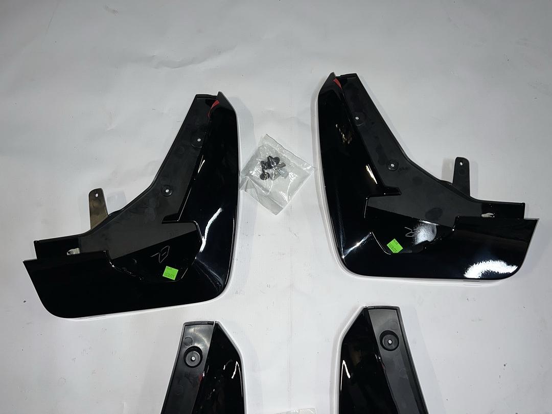 84689683 + 2021-2023 Cadillac Escalade 4pc Black Raven Front & Rear Splash Guards GM OEM