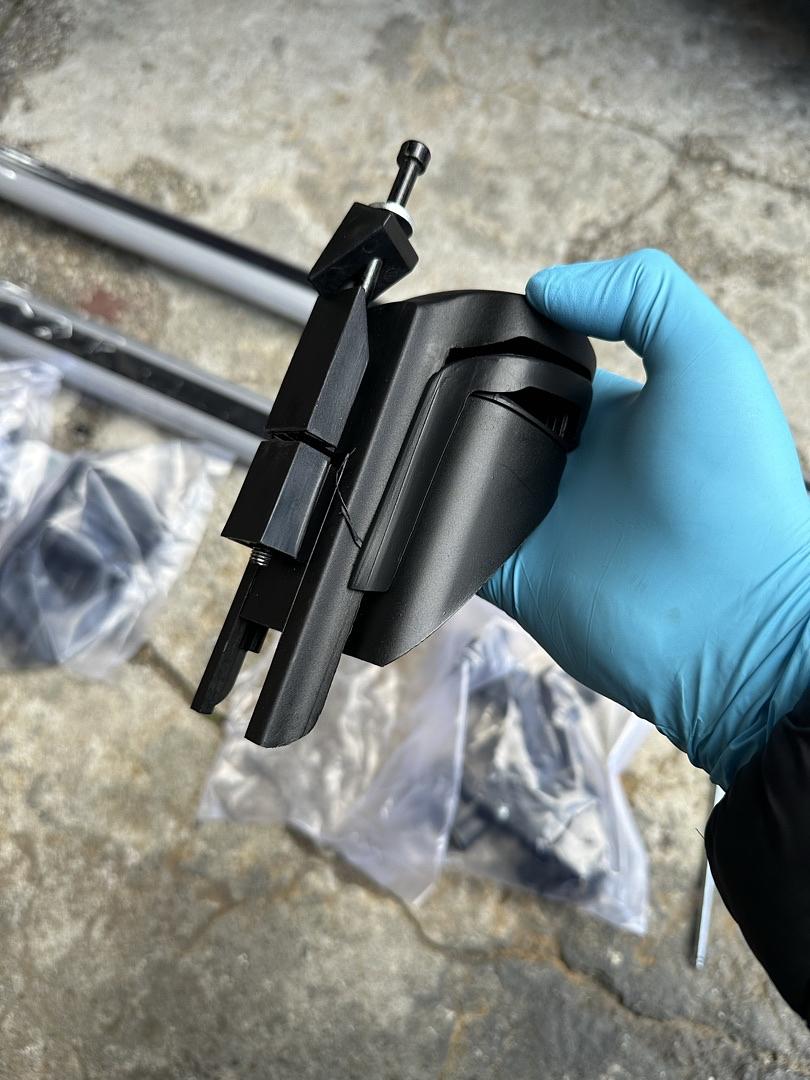48” UNIVERSAL ROOF CROSS BARS GREY/BLACK W KEY