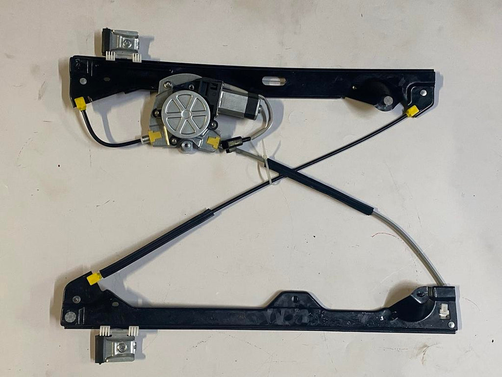 07-13 AVALANCHE/CHEYENNE/SILVERADO SIERRA 1500, 07-14 ESCALADE/SUBURBAN/YUKON XL 1500 REAR LEFT DRIVER SIDE POWER WINDOW REGULATOR & MOTOR ASSEMBLY