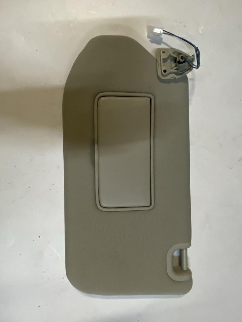 13-19 Nissan Pathfinder, 2013 Infiniti JX35 14-19 Infiniti QX60 Drivers sun visor