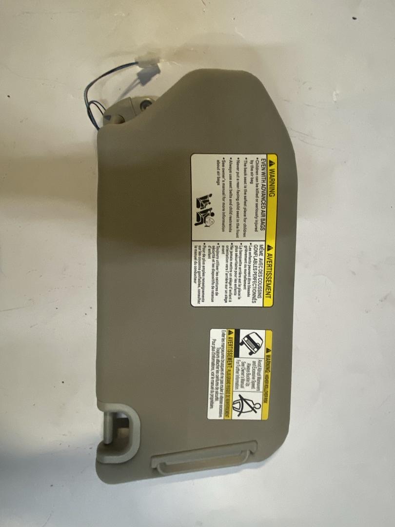 13-19 Nissan Pathfinder, 2013 Infiniti JX35 14-19 Infiniti QX60 Drivers sun visor