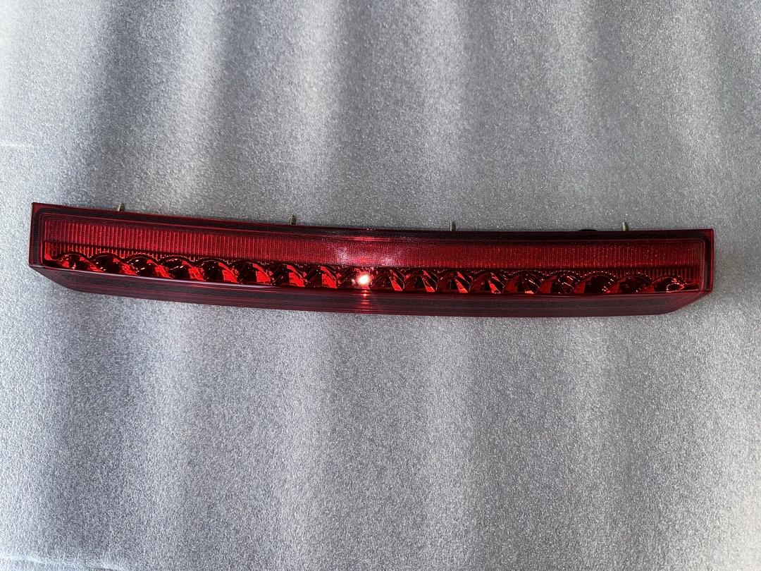 15-20 CHEVY TAHOE 15-20 SUBURBAN 16-19 SUBURBAN 3500HD RED THIRD BRAKE LIGHT