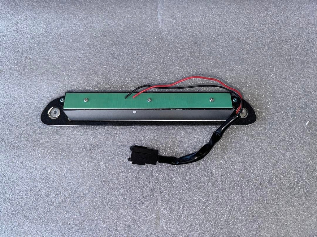 01-07 FORD ESCAPE 05-07 MARINER BLACK THIRD BREAK LIGHT