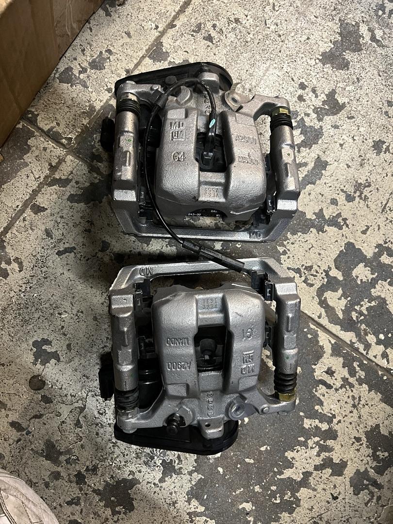 + left and right rear electric caliper for GM 21-23 Cadillac escalade tahoe suburban