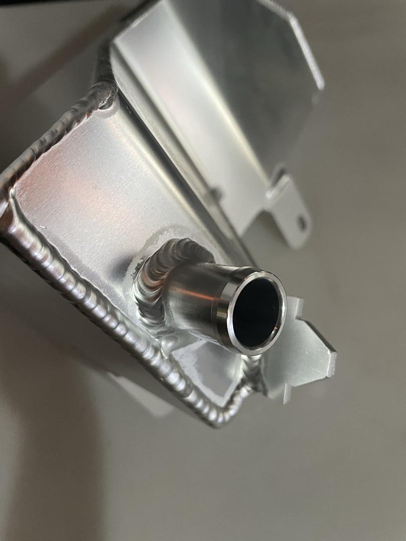 ALUMINUM COOLANT EXPANSION OVERFLOW TANK FOR 10-13 FORD MUSTANG