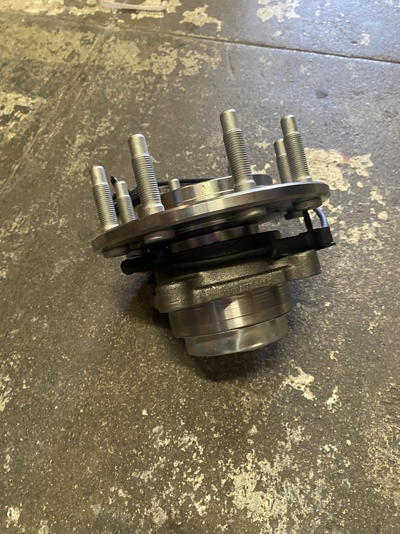03-17 EXPRESS 3500 / SAVANA 3500, 09-17 EXPRESS 4500 / SAVANA 4500 FRONT WHEEL BEARING HUB