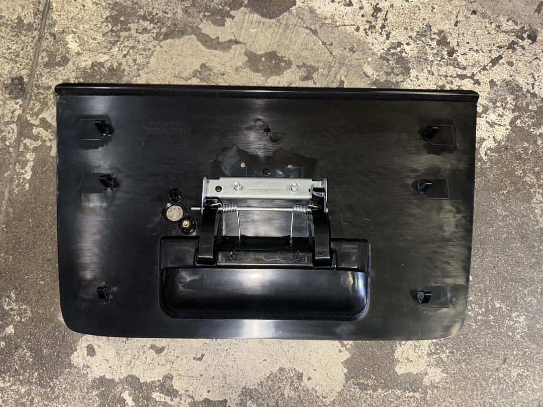 04-12 NISSAN TITAN TAILGATE LATCH HANDLE