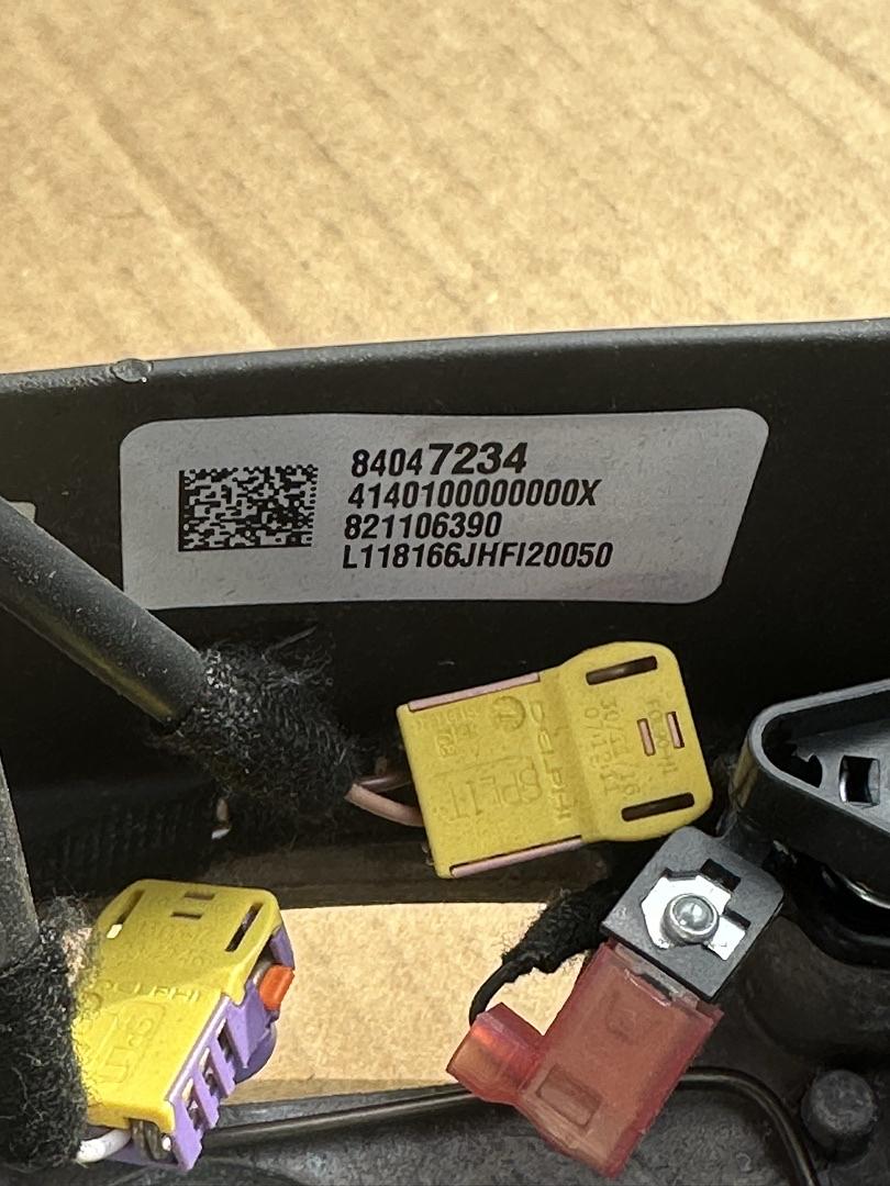 84139372 | GM# 17 GMC Acadia Steering Wheel