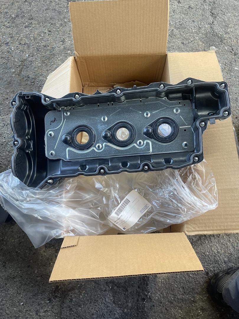 12647772 | GM# Driver side Camshaft Cover GM V6 3.6L 08-17 GMC / Chevy / Buick