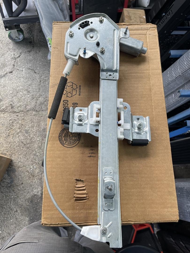 15231244 | GM# Rear Passenger Side Power Window Regulator and Motor Assembly