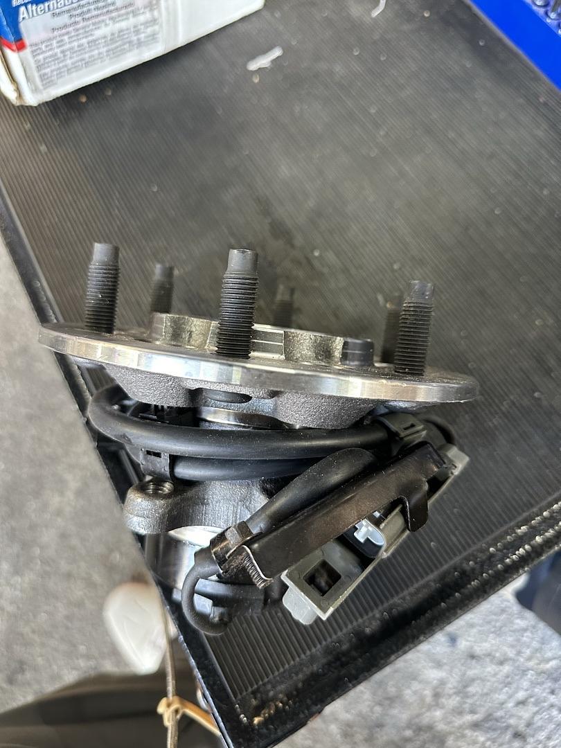 19346054 | GM# Front Driver Side Wheel Hub and Bearing Assembly