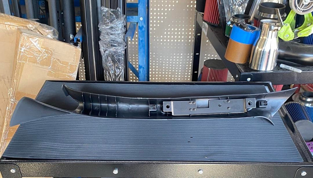 04-08 F-150/06-08 MARK LT EBONY BLACK FRONT RIGHT SIDE A PILLAR WINDSHEILD TRIM INTERIOR