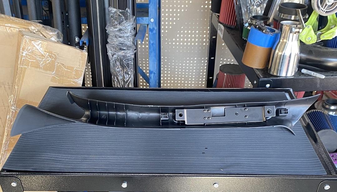 04-08 F-150/06-08 MARK LT EBONY BLACK FRONT RIGHT SIDE A PILLAR WINDSHEILD TRIM INTERIOR