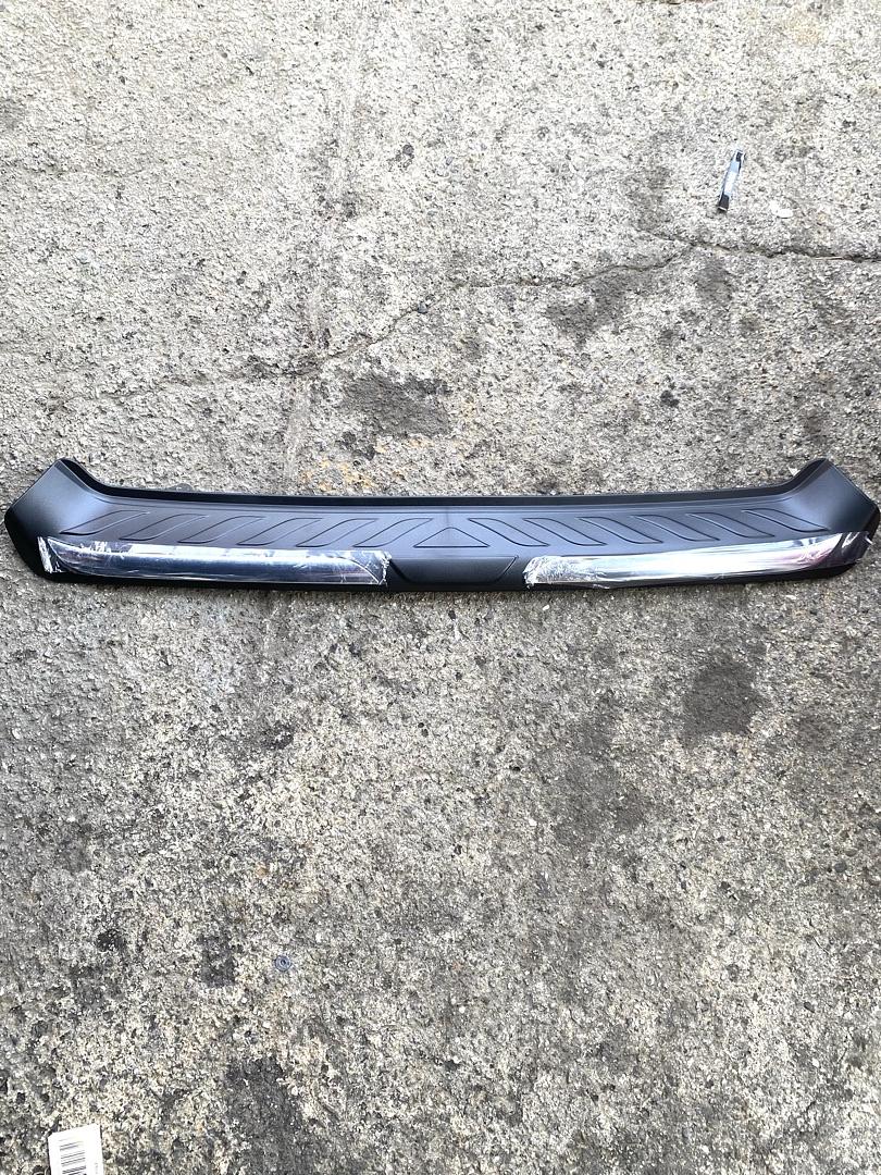 16-17 HONDA CIVIC 4-DR SEDAN REAR BUMPER PROTECTOR/COVER