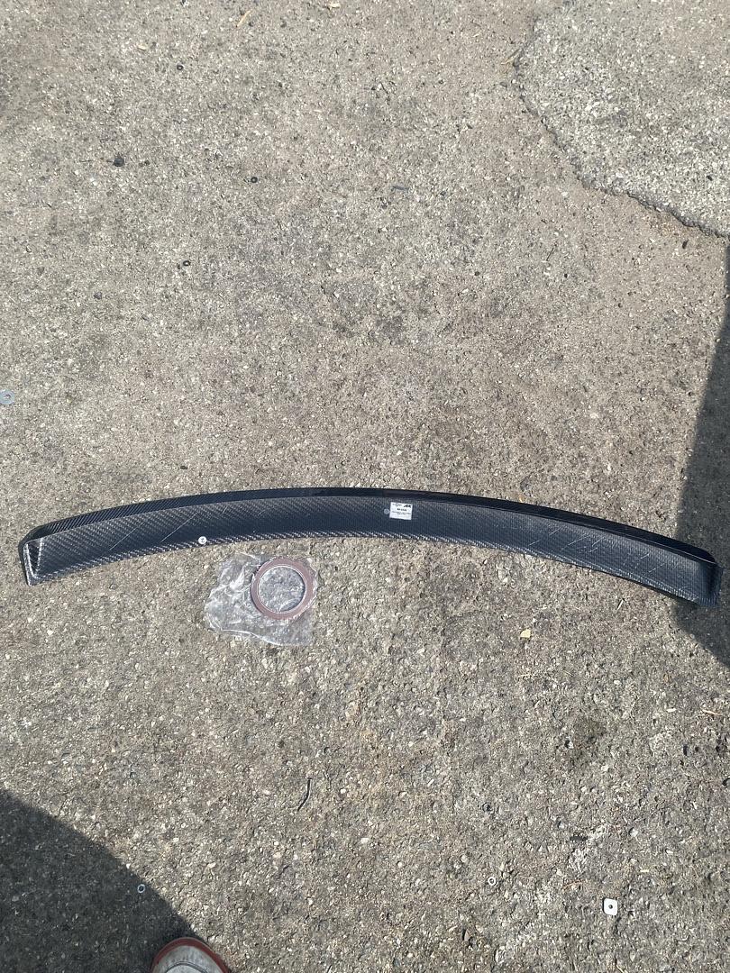 2008-2014 MERCEDES C-CLASS SEDAN MODELS BLACK CARBON FIBER REAR TRUNK LID SPOILER