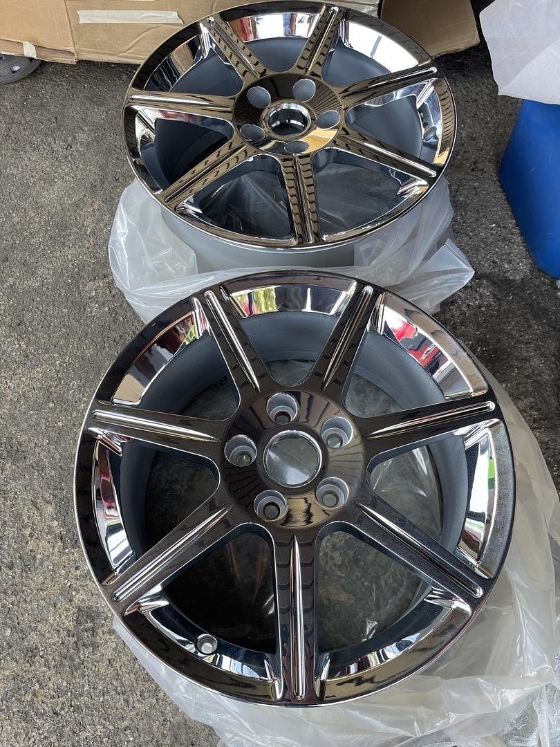 8896777 | GM Corvette C6 18” Chrome Rims 18x8.5” GM original