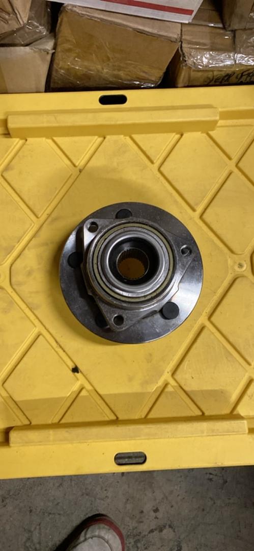FRONT WHEEL BEARING HUB ASSEMBLY COMPATIBLE WITH 2005-2010 DAKOTA / 2006-2009 RAIDER