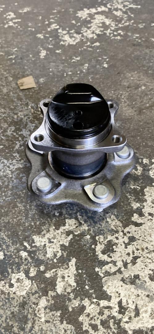 13-19 NISSAN SENTRA REAR WHEEL BEARING HUB WITH SPEED MONITER SENSOR