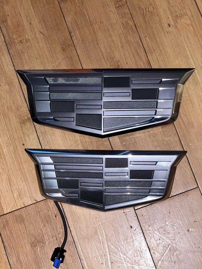 Misc#46 2021-2024 escalade cadillac monochrome emblem set