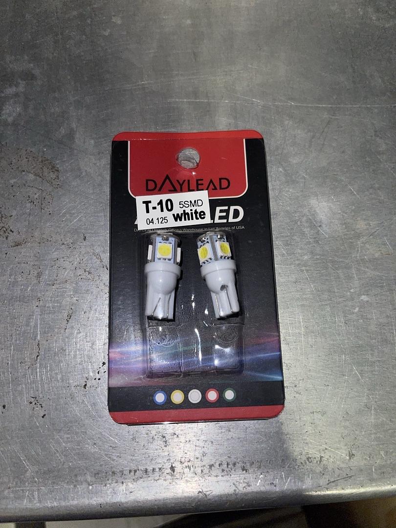 T-10 LED BULBS WHITE