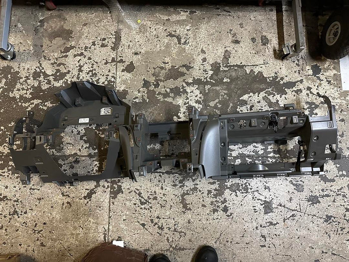 22953928 | GM 13-17 Chevy Traverse Panel Assembly, Instrument Panel Lower Trim *Titanium