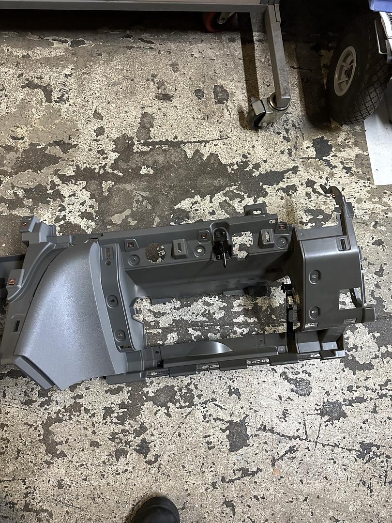 GM 13-17 Chevy Traverse Panel Assembly, Instrument Panel Lower Trim *Titanium