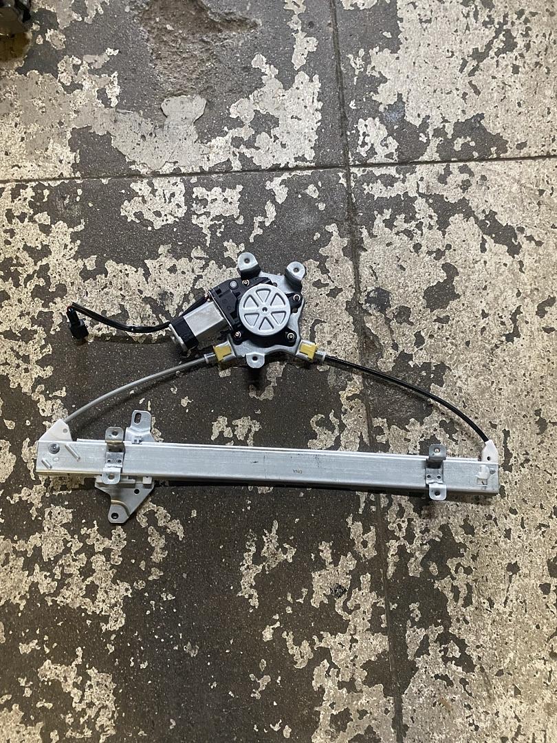 05-15 FRONTIER/XTERRA, 05-10 PATHFINDER, 09-12 EQUATOR FRONT LEFT DRIVER SIDE POWER WINDOW REGULATOR & MOTOR ASSEMBLY