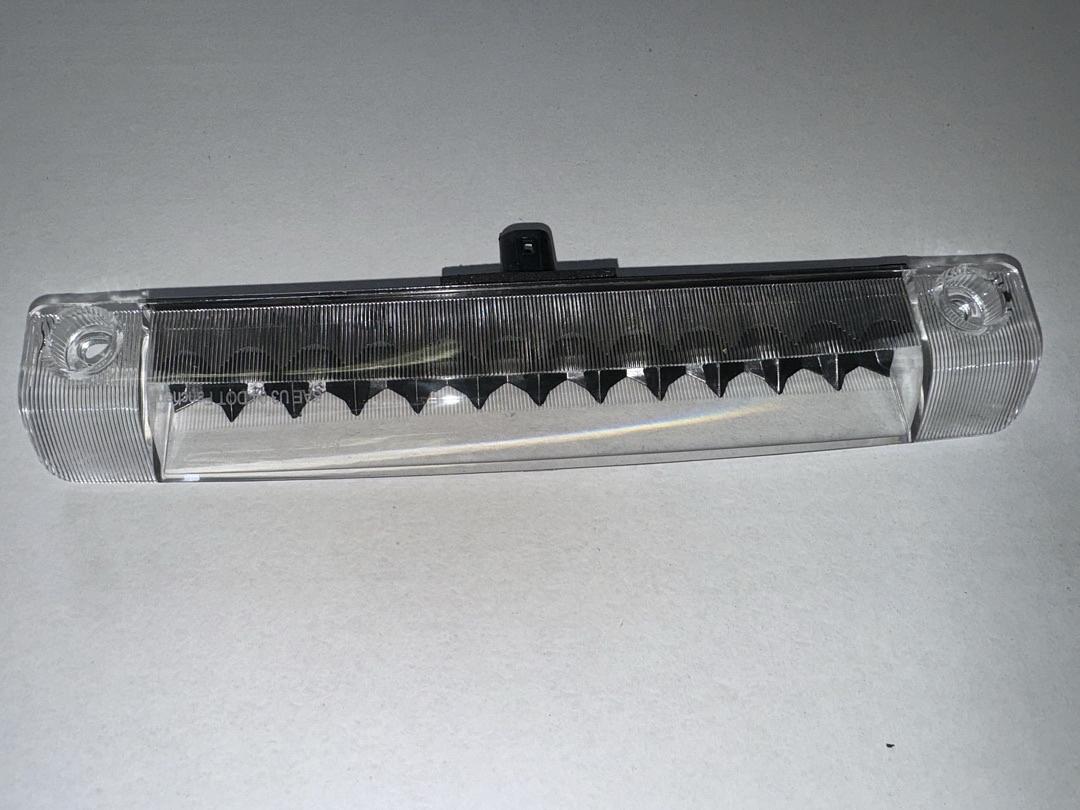 10-16 4RUNNER / 14-16 HIGHLANDER / 10-15 PRIUS / 12-16 PRIUS C / 12-16 PRIUS V / 11-16 SIENNA THIRD BRAKE LIGHT