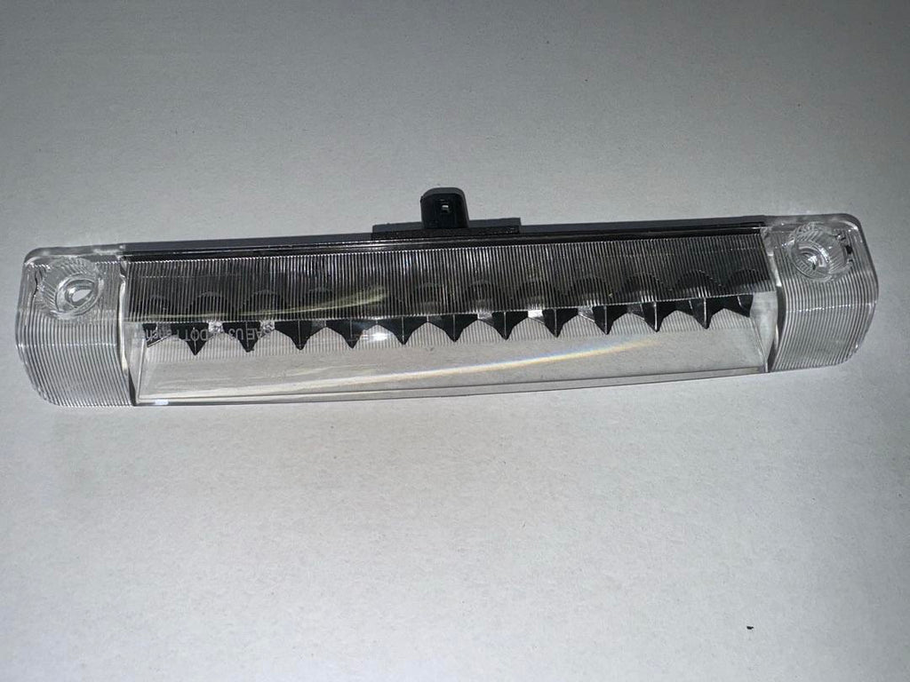 10-16 4RUNNER / 14-16 HIGHLANDER / 10-15 PRIUS / 12-16 PRIUS C / 12-16 PRIUS V / 11-16 SIENNA THIRD BRAKE LIGHT