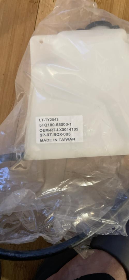 WW#35 OEM-RT-LX3014102 OE STYLE COOLANT OVERFLOW RESERVOIR TANK W/CAP COMPATIBLE WITH 92-00 SC300 / SC400