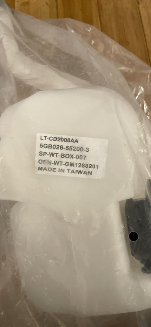 WW#32 OEM-WT-GM1288201 FACTORY STYLE WINDSHIELD WASHER FLUID RESERVOIR ASSEMBLY COMPATIBLE WITH 2006-2011 LUCERNE/DTS