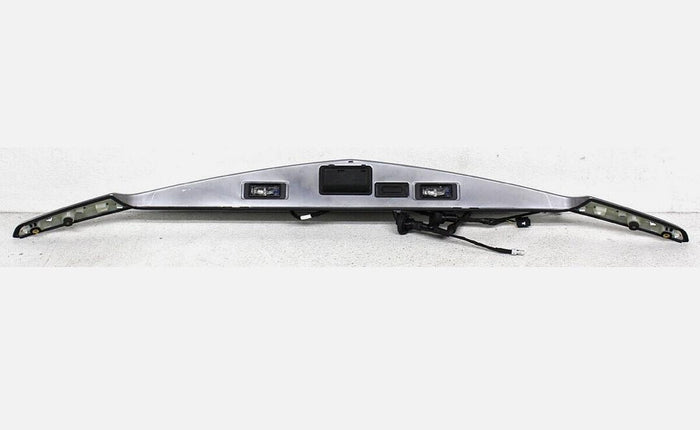 84898813 | 2020-2021 Cadillac XT5 OEM Tail Finish Panel