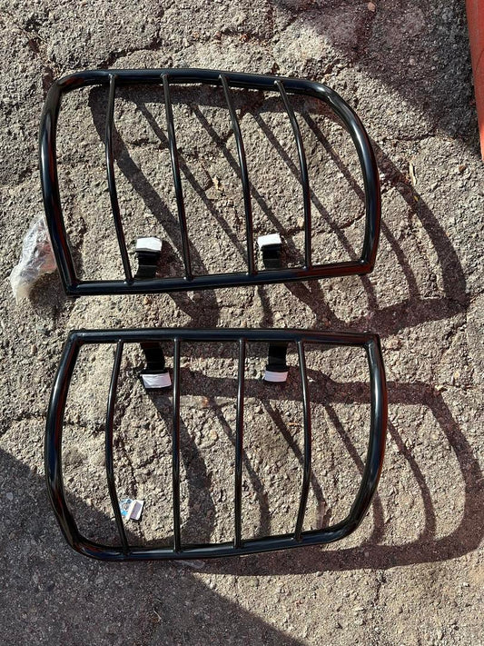 09-16 DODGE RAM 1500 / 10-16 DODGE RAM 2500 3500 BLACK TAILLIGHT CAGE