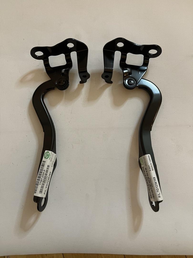 2007-2012 YARIS SEDAN LEFT AND RIGHT PAIR OF HOOD HINGES HINGE BLACK 2PCS