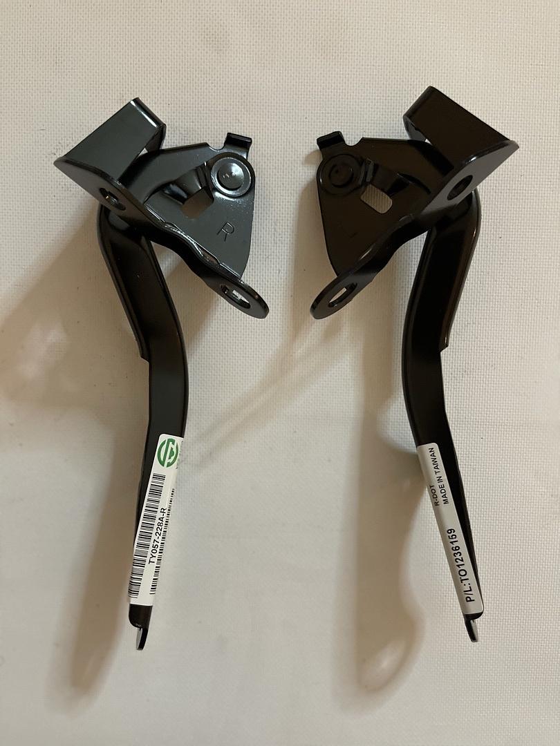 2007-2012 YARIS SEDAN LEFT AND RIGHT PAIR OF HOOD HINGES HINGE BLACK 2PCS