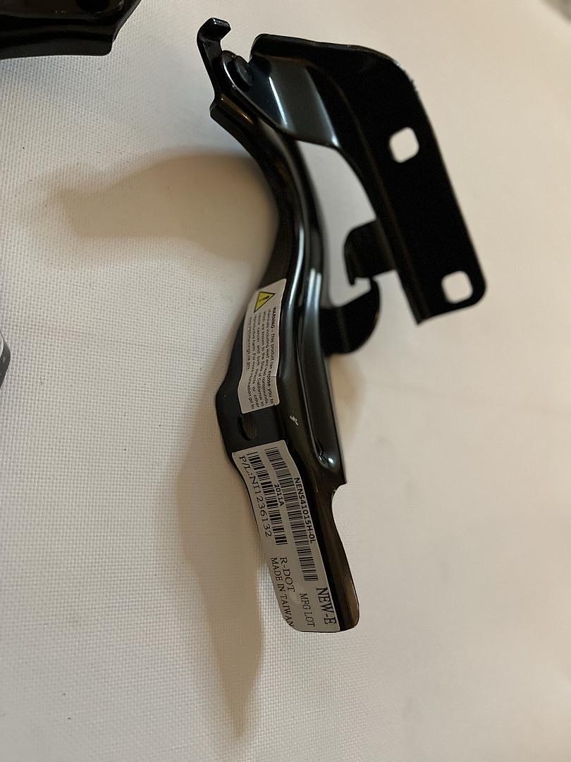 2007-2013 ALTIMA PAIR LEFT AND RIGHT BLACK HOOD HINGES HINGE 2PCS