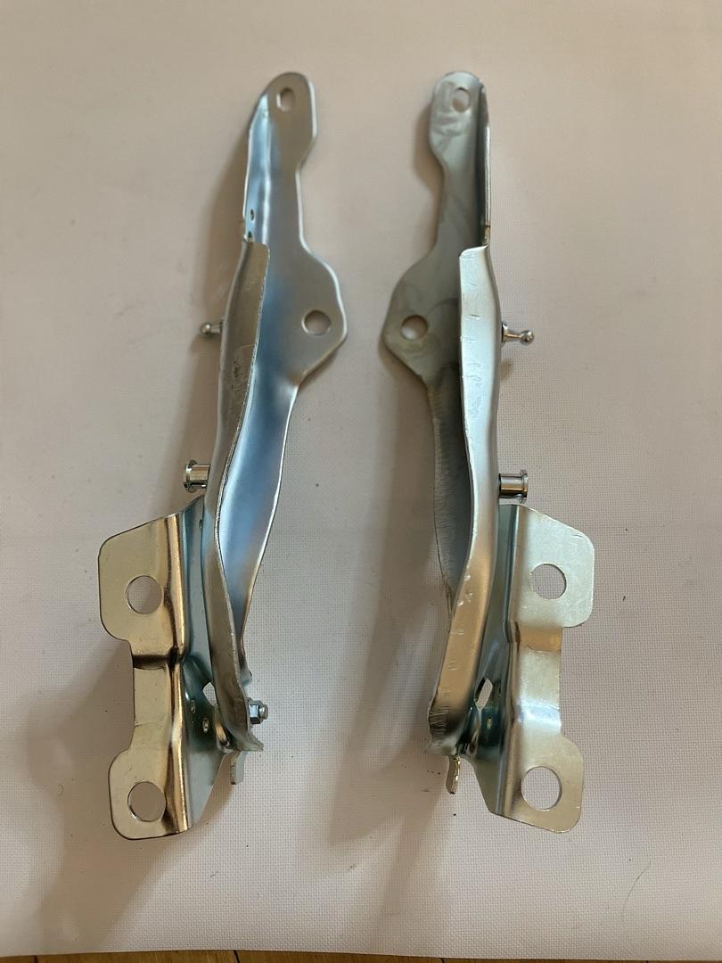2012-2017 EXPEDITION PAIR OF LEFT AND RIGHT CHROME HOOD HINGES HINGE